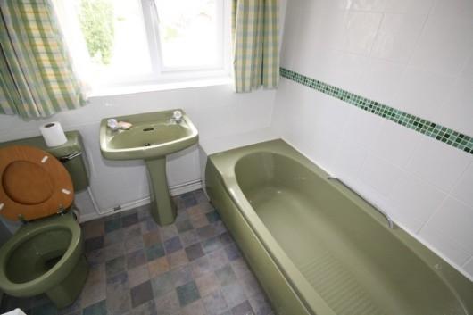 Those of us of a certain age still have nightmares over the Avocado Bathroom suite!