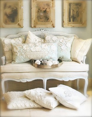 french lace cushions