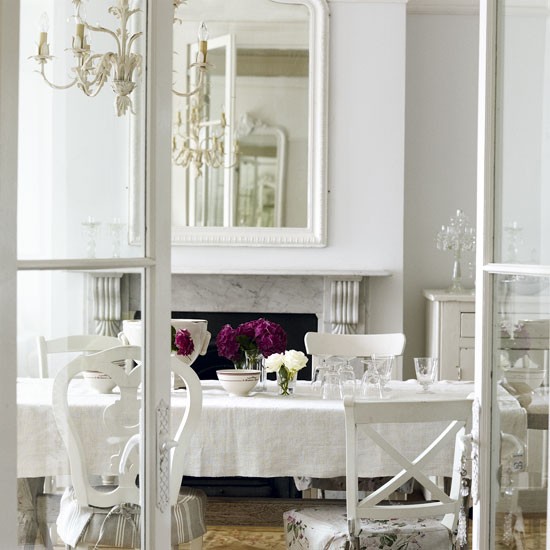 classic-French-style-dining-room