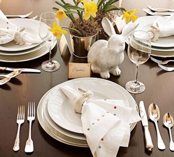 elegant white table setting