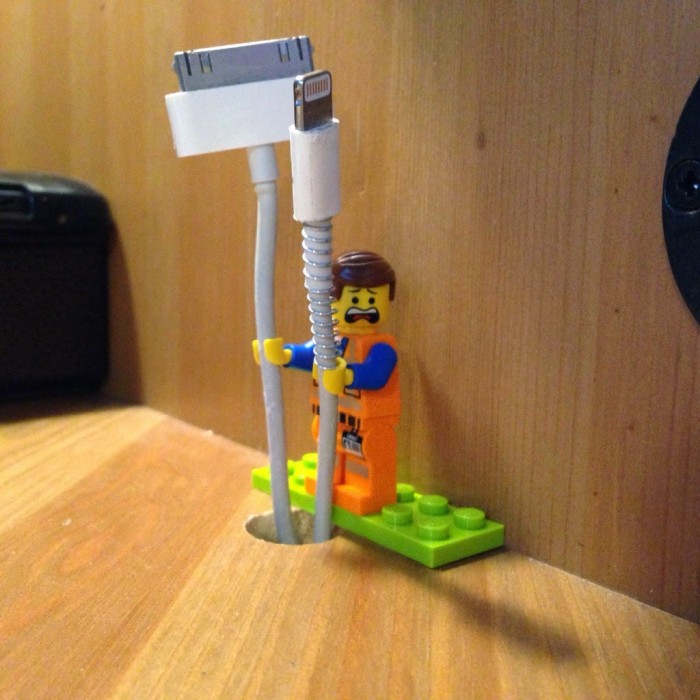 LEGO-Minifig-As-Cable-Holder